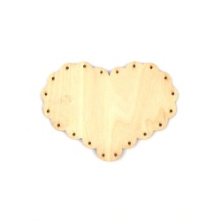 cuore legno frastagliato con forellini cm 13 x 9,5 spessore 4 mm